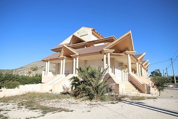 Geweldige zakelijke kans - Enorm restaurant, bar, hotel in Fortuna, Murcia