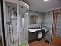 Großes 4-Bett-Familienhaus mit 4-Bett-Gästehaus in Alicante Dream Homes Hondon