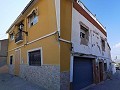 Dos casas de pueblo: 1 totalmente reformada y 1 mayormente reformada: B&B o potencial de inversión in Alicante Dream Homes Hondon