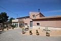 Großes Landhaus mit Marmorgeschäft und Weinplantage in Alicante Dream Homes Hondon