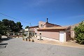 Großes Landhaus mit Marmorgeschäft und Weinplantage in Alicante Dream Homes Hondon