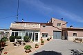 Großes Landhaus mit Marmorgeschäft und Weinplantage in Alicante Dream Homes Hondon