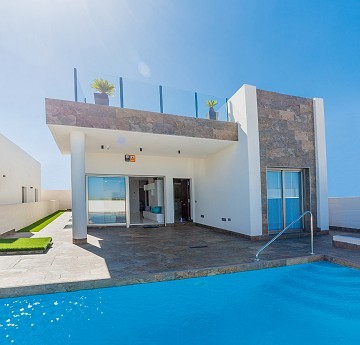 Luxury 3 Bed Villa Close to Golf & Beach