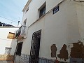 Groot herenhuis met 2 aparte appartementen en garage in Alicante Dream Homes Hondon