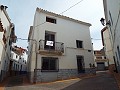 Groot herenhuis met 2 aparte appartementen en garage in Alicante Dream Homes Hondon