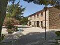 Mooie ruime finca met 9 slaapkamers, 3 badkamers en groot zwembad in Alicante Dream Homes Hondon