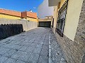 Casa adosada de 5 dormitorios y 2 baños que necesita reforma in Alicante Dream Homes Hondon