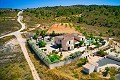 Impresionante villa de 7 dormitorios con piscina en Barbarroja in Alicante Dream Homes Hondon