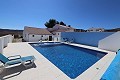 Beeindruckendes großes Haus mit 2. Haus plus Pool und Garagen in Alicante Dream Homes Hondon