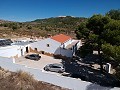 Indrukwekkend groot huis met 2e huis plus zwembad en garages in Alicante Dream Homes Hondon