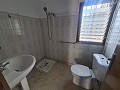 3-Bett-Villa mit Pool und Ansichten, die aktualisiert werden müssen in Alicante Dream Homes Hondon