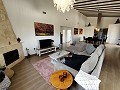 Prachtige villa klaar om in te trekken met gastenverblijf en zwembad in Alicante Dream Homes Hondon