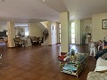 Atemberaubende Villa mit 5 Schlafzimmern, 3 Bädern, Pool und Tennisplatz. in Alicante Dream Homes Hondon