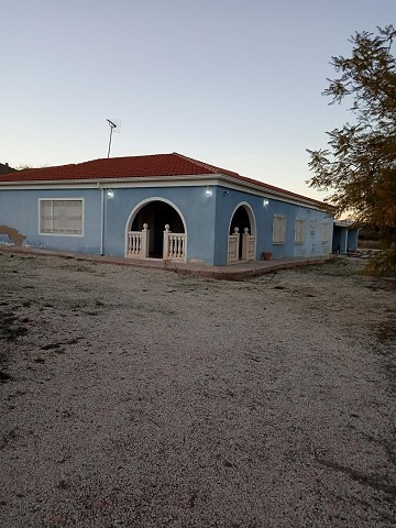 Geräumige Villa mit toller Aussicht und nur wenige Gehminuten von La Romana entfernt