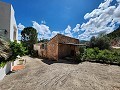 Deux maisons plus des ruines et une grande quantité de terrain in Alicante Dream Homes Hondon