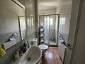 3-Schlafzimmer-Villa mit Pool und großem Unterbau in Alicante Dream Homes Hondon