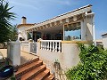 Villa met 3 slaapkamers, zwembad en grote onderbouw in Alicante Dream Homes Hondon