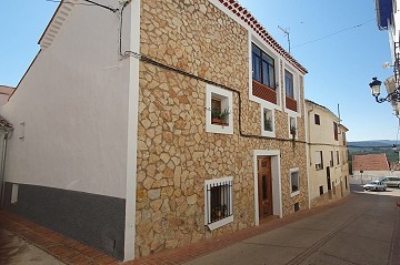 Schönes Stadthaus mit 6 Schlafzimmern und Terrasse