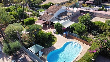 Belle villa de 5 chambres et 5 salles de bain à Peña de Las Aguilas,Elche