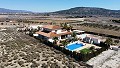 Freistehende Villa in Pinoso mit Gästeanbau und Pool in Alicante Dream Homes Hondon