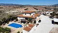 Freistehende Villa in Pinoso mit Gästeanbau und Pool in Alicante Dream Homes Hondon