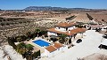 Freistehende Villa in Pinoso mit Gästeanbau und Pool in Alicante Dream Homes Hondon