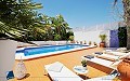 Elegante villa de 5 dormitorios con piscina privada, a 5 minutos de la playa in Alicante Dream Homes Hondon