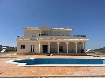 https://translate.google.com/?sl=en&tl=fr&text=New%20build%20villa%27s%20with%20wow!%20factor&op=translate#:~:text=Nouvelle%20construction%20de%20villas%20avec%20wow!%20facteur