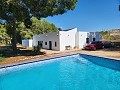 4-Schlafzimmer-Villa mit modernisierter Fassade und Pool in Alicante Dream Homes Hondon