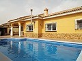 Villa met 4 bedden en 2 badkamers, zwembad, sauna en zomerkeuken in Alicante Dream Homes Hondon