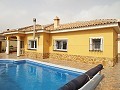 Villa met 4 bedden en 2 badkamers, zwembad, sauna en zomerkeuken in Alicante Dream Homes Hondon