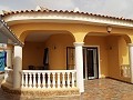 Villa met 4 bedden en 2 badkamers, zwembad, sauna en zomerkeuken in Alicante Dream Homes Hondon