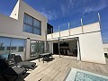 Llave en mano -Precio de lanzamiento-Una unidad disponible- Lux Beach Villa 3 dormitorios, piscina y solarium con vistas al mar in Alicante Dream Homes Hondon