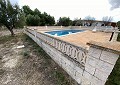 4-Schlafzimmer-Villa mit Pool, nur 500 Meter zu Fuß von der Stadt Sax entfernt in Alicante Dream Homes Hondon