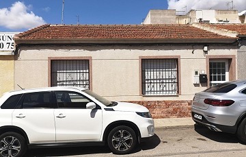 Bonita Casa Adosada de 3 Dormitorios en Los Montesinos