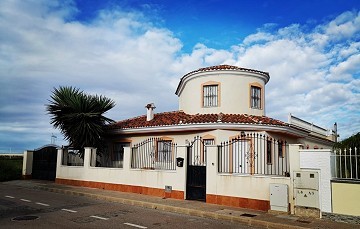 Schöne Villa mit 6 Schlafzimmern in Los Alcazares Murcia.