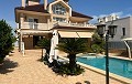 Geräumige Villa 100 m vom Meer entfernt, 5 Schlafzimmer, 4 Badezimmer in Alicante Dream Homes Hondon