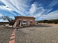 Schöne 1/2-Schlafzimmer-Villa mit Hütte in Alicante Dream Homes Hondon