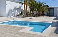 Beeindruckendes Stadthaus in einem kleinen Dorf mit großer Bodega und Pool in Alicante Dream Homes Hondon