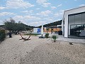 Fast neue 3/4-Schlafzimmer-Villa mit Pool, Doppelgarage und Abstellraum in Alicante Dream Homes Hondon