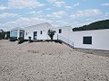 Fast neue 3/4-Schlafzimmer-Villa mit Pool, Doppelgarage und Abstellraum in Alicante Dream Homes Hondon