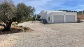 Bijna nieuwe villa met 3/4 slaapkamers, zwembad, dubbele garage en berging in Alicante Dream Homes Hondon