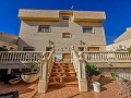 Enorme villa in Petrer met 4 verdiepingen in Alicante Dream Homes Hondon