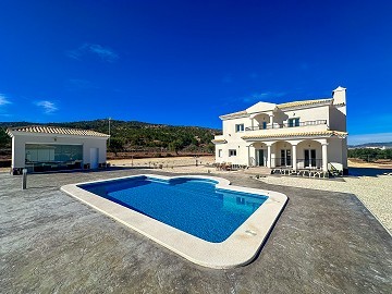 Wow factor new build villa's in Pinoso