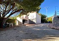 Villa de 3 habitaciones y 1 baño en excelente ubicación con piscina y casa de huéspedes de 2 pisos en Sax in Alicante Dream Homes Hondon