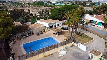 Ongelooflijke villa op 10 minuten van het strand in Mutxamel