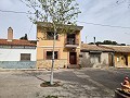 Propiedad de 2 (posiblemente 3) dormitorios con 2 baños y amplios jardines in Alicante Dream Homes Hondon