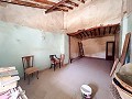 Spacious country house with 8 rooms to renovate in Yecla in Alicante Dream Homes Hondon