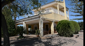 Villa de 5 chambres avec piscine à Crevillente