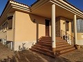 Ausgezeichnete Villa ganz in der Nähe von Yecla in Alicante Dream Homes Hondon